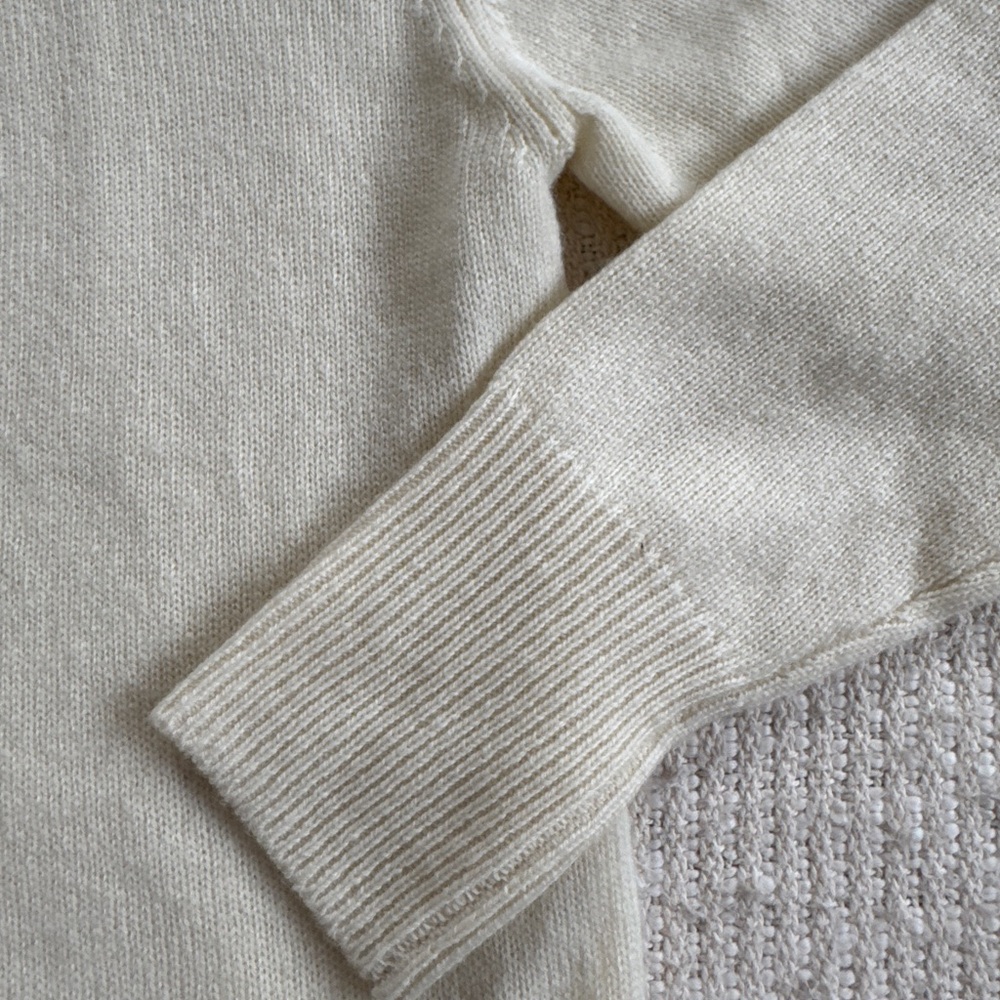 NWOT 100% Lambswool V-Neck Cardigan in Off-White - Size XS/S Button up - Picture 6 of 11